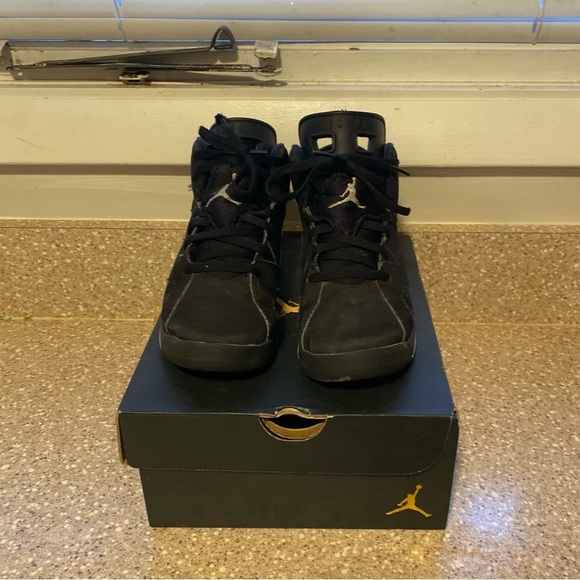 kids Jordan 6 retro black metallic chrome shoes size 1 - Picture 2 of 6
